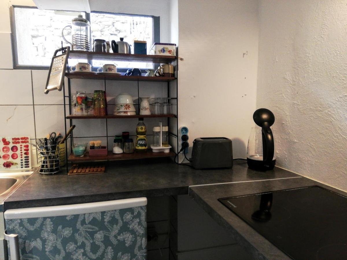 Charmant Appartement En Centre-Ville Medieval Gigean Bagian luar foto